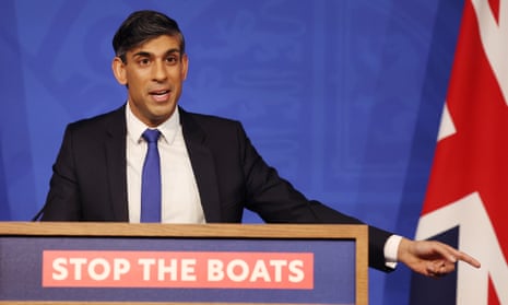 Dangerous tactics by the UK-funded French authorities to stop small boat&nbsp;crossings