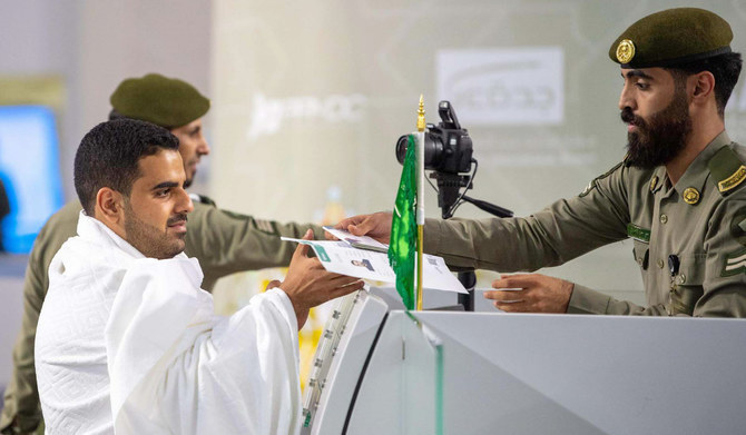 Stranded Yemeni Pilgrims Return Home After Extended Deliberate Delay in Saudi Arabia
